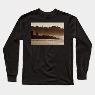 Un dimanche de novembre à la plage Long Sleeve T-Shirt